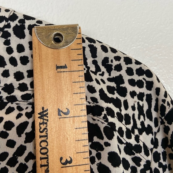 Apt. 9 Long Sleeves Top 3X Black & White Animal Print Chiffon V-Neck Button Down - Picture 6 of 9